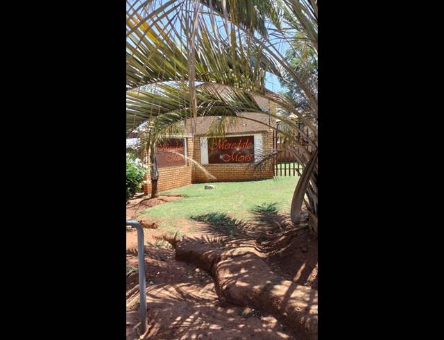 2 BEDROOM TOWNHOUSE FOR SALE IN MEREDALE